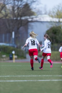 Bild 165 - wCJ Walddoerfer 2 - VfL Pinneberg 2 : Ergebnis: 7:0